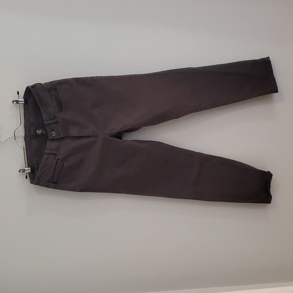 Womens Mountain Hardware pants size 6